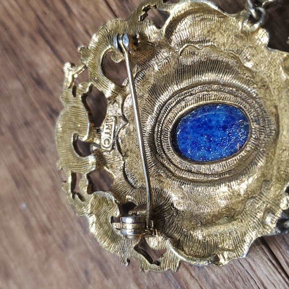 B814 lapis lazuli carved cameo antique dangle brooch breathtakingly beautiful - Picture 6 of 6